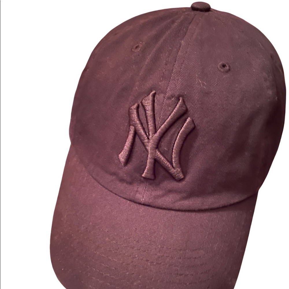 NY Yankee hat